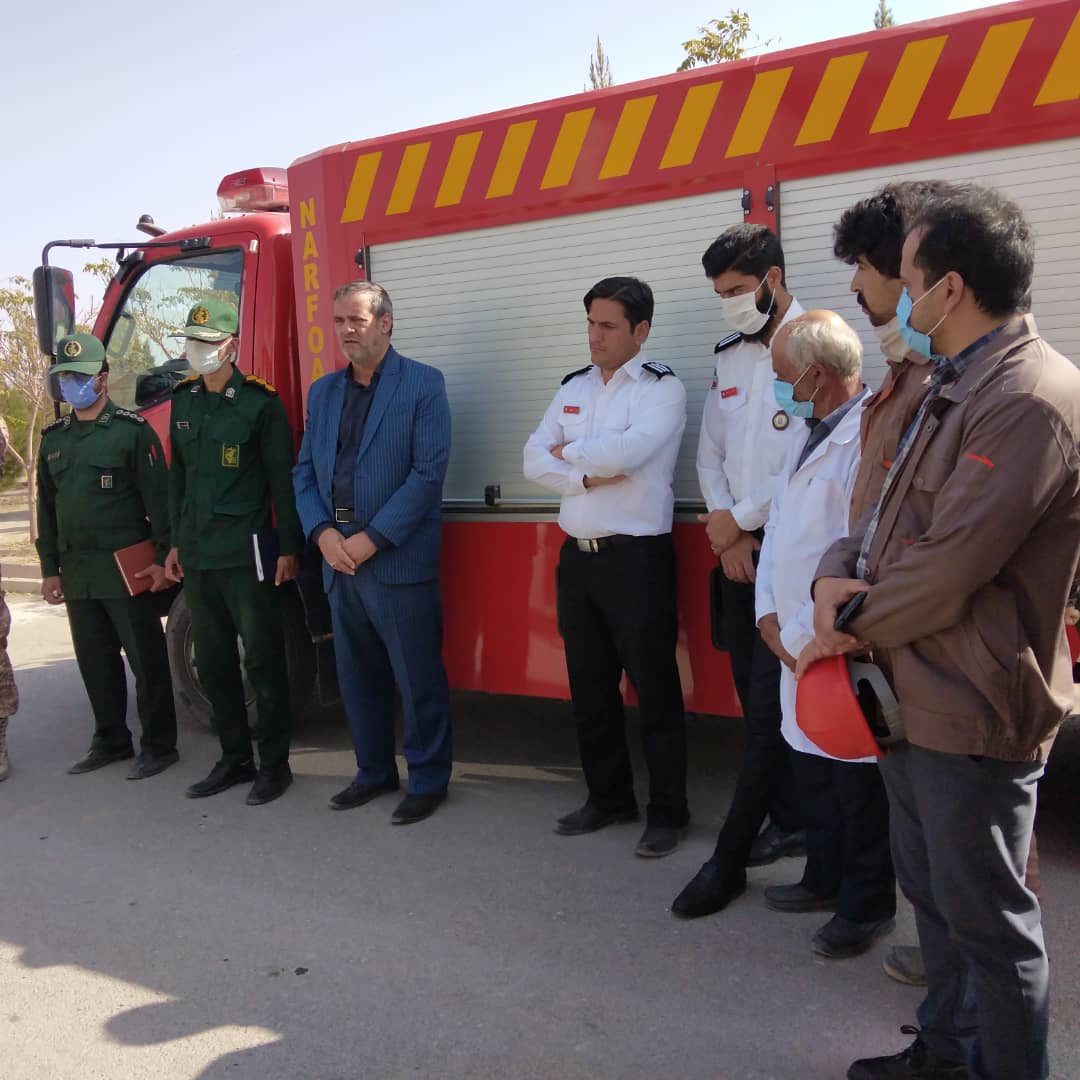 گرامیداشت هفته پدافند غیر عامل در کارخانه سیمان باقران